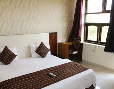 Service Apartments in DLF Phase 2 Cybercity