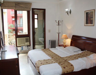 Studio Service Apartments in Safdar Jung New Delhi